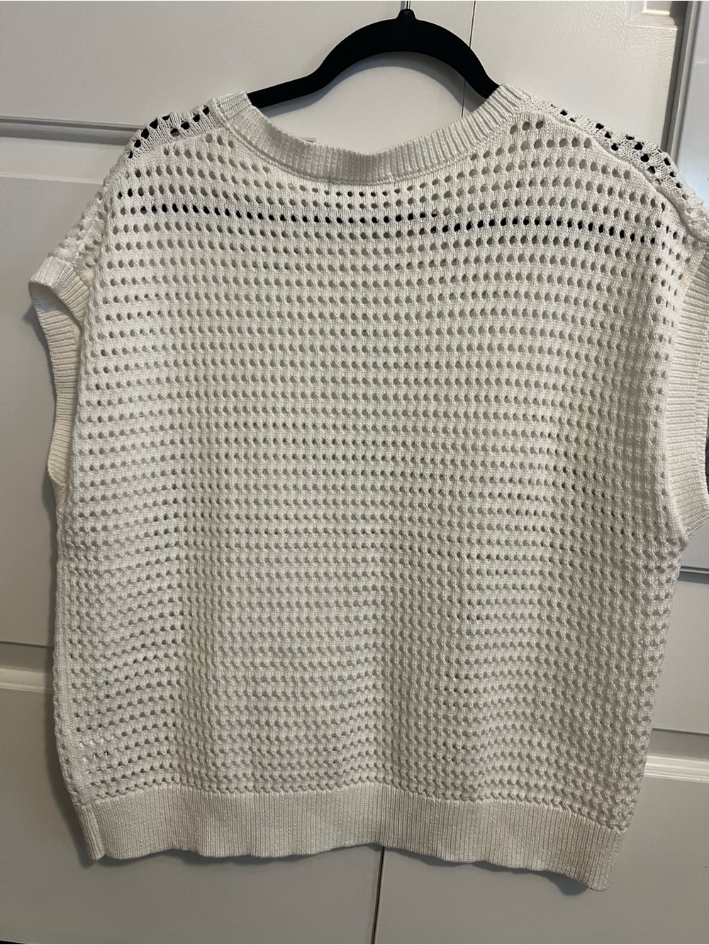 PrettyGarden White Open-Knit Sleeveless Sweater Top Size Large NWT - Picture 5 of 5